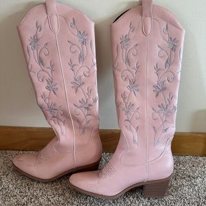 Pink cowgirl cowboy boots size 7.5 / 39